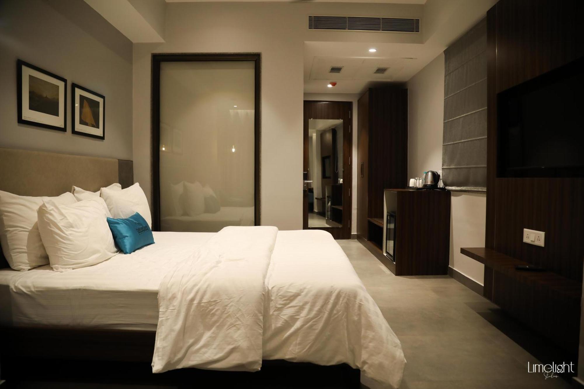 Belvedere Suites Greater Noida Exterior photo
