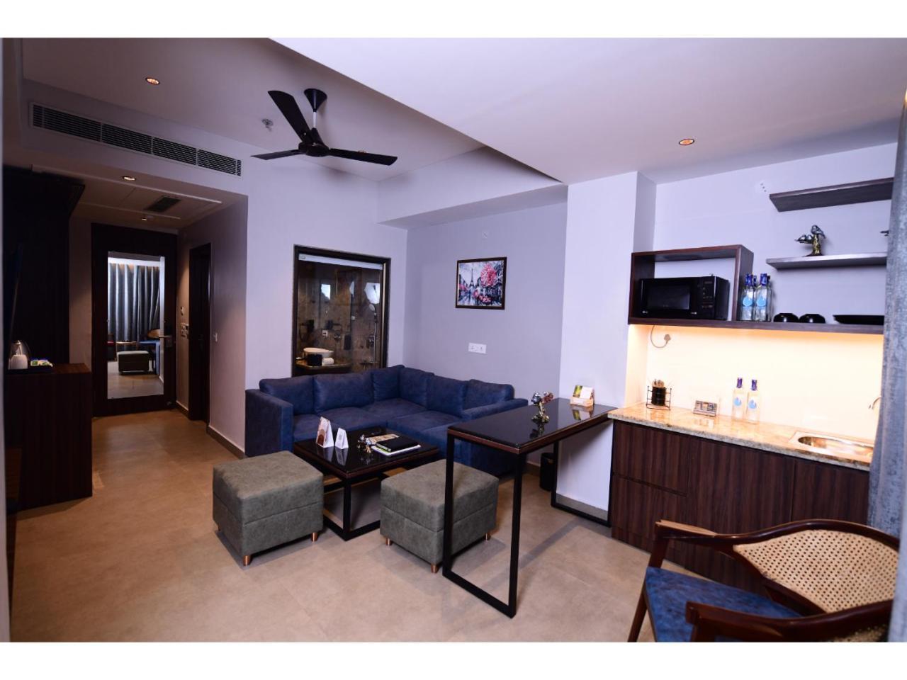 Belvedere Suites Greater Noida Exterior photo