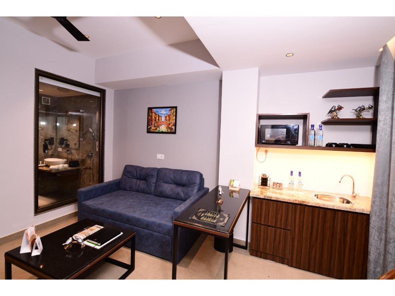 Belvedere Suites Greater Noida Exterior photo