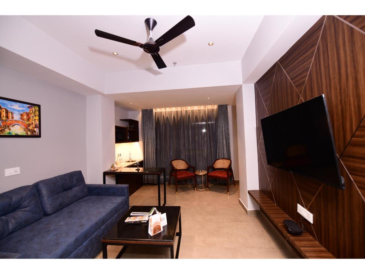 Belvedere Suites Greater Noida Exterior photo